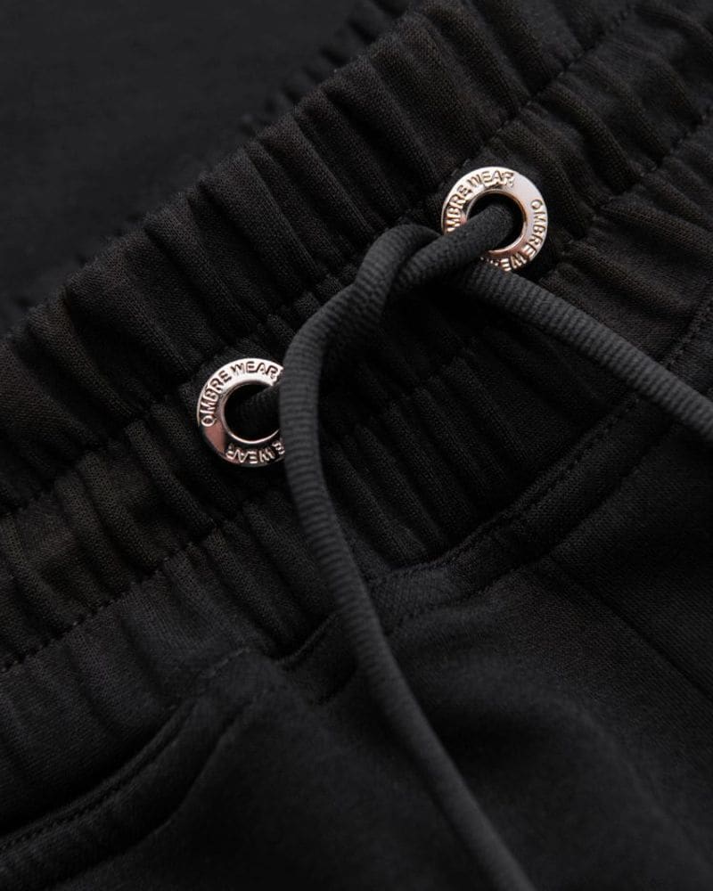 Trendy čierne pánske kraťasy s logom – fotka 3