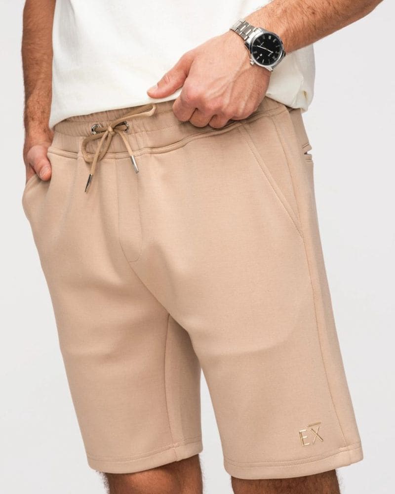 Trendy béžové pánske kraťasy s logom