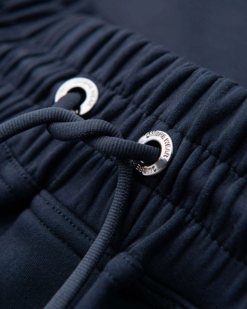 Trendy tmavo modré pánske kraťasy s logom – fotka 4