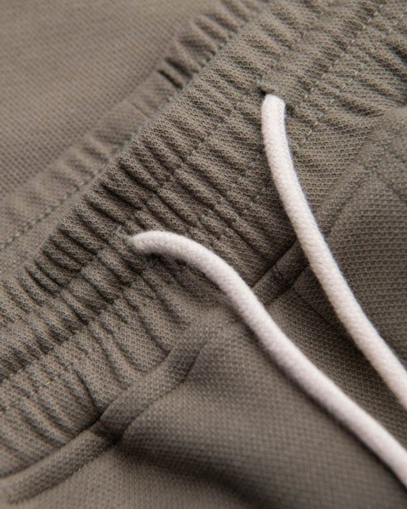 Úpletové khaki pánske kraťasy – fotka 3