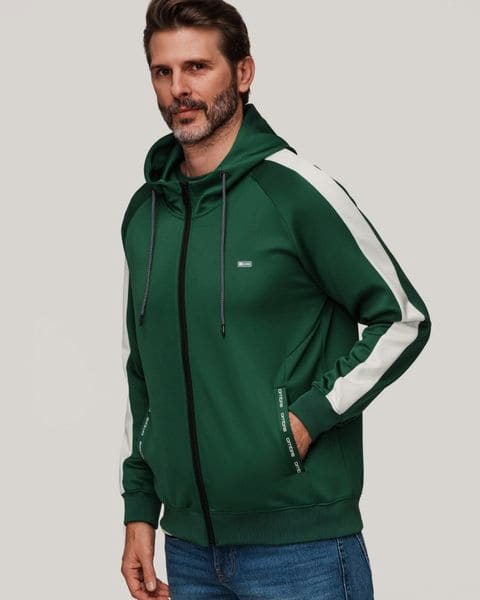 Zelená mikina s kapucňou a ozdobným pásom