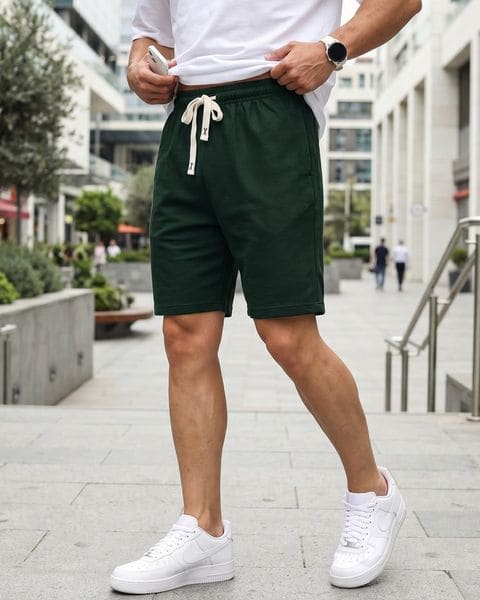 Moderné tmavozelené teplákové kraťasy