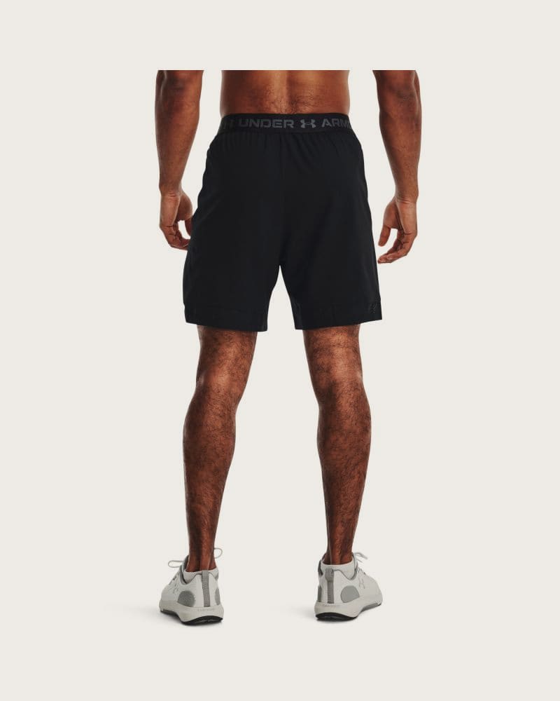 Pánske tréningové kraťasy UNDER ARMOUR UA Vanish Woven 6in Shorts-BLK – fotka 2