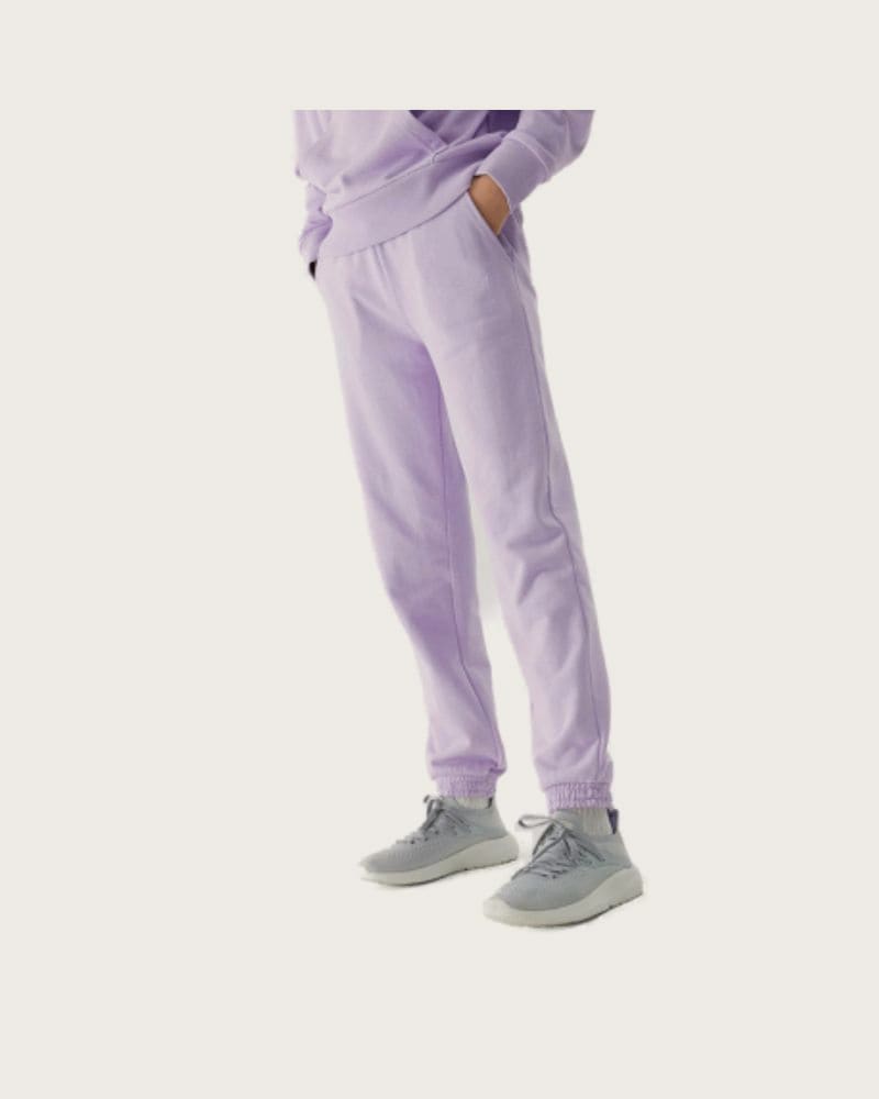 Dievčenské tepláky 4F JUNIOR TROUSERS-JAW23TTROF426-52S-LIGHT VIOLET