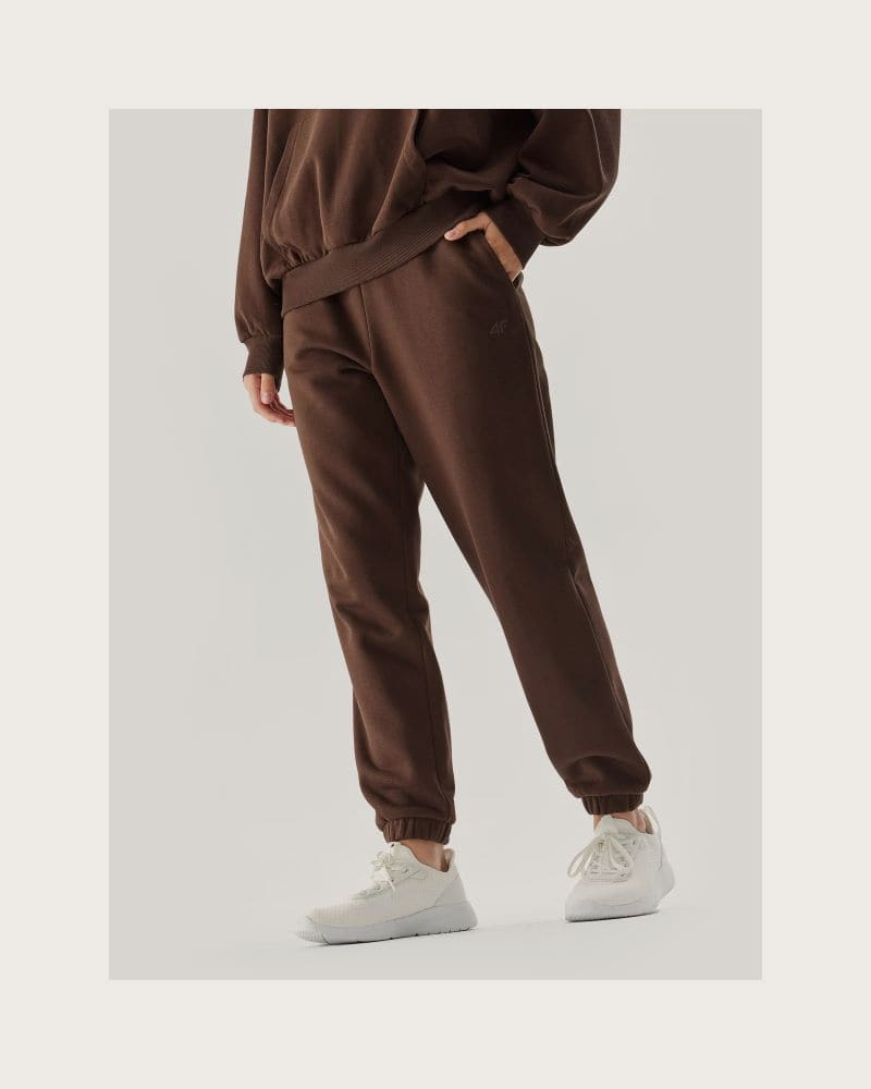 Dámske tepláky 4F TROUSERS-AW23TTROF455-81S-BROWN – fotka 2